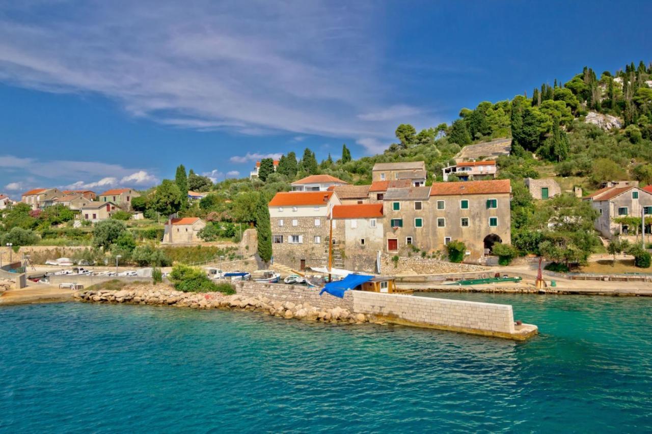 Studio Apartment In Preko With Sea View, Terrace, Air Conditioning, Wi-Fi Экстерьер фото